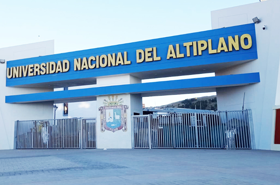 Toma-de-local-en-la-UNA-Puno-