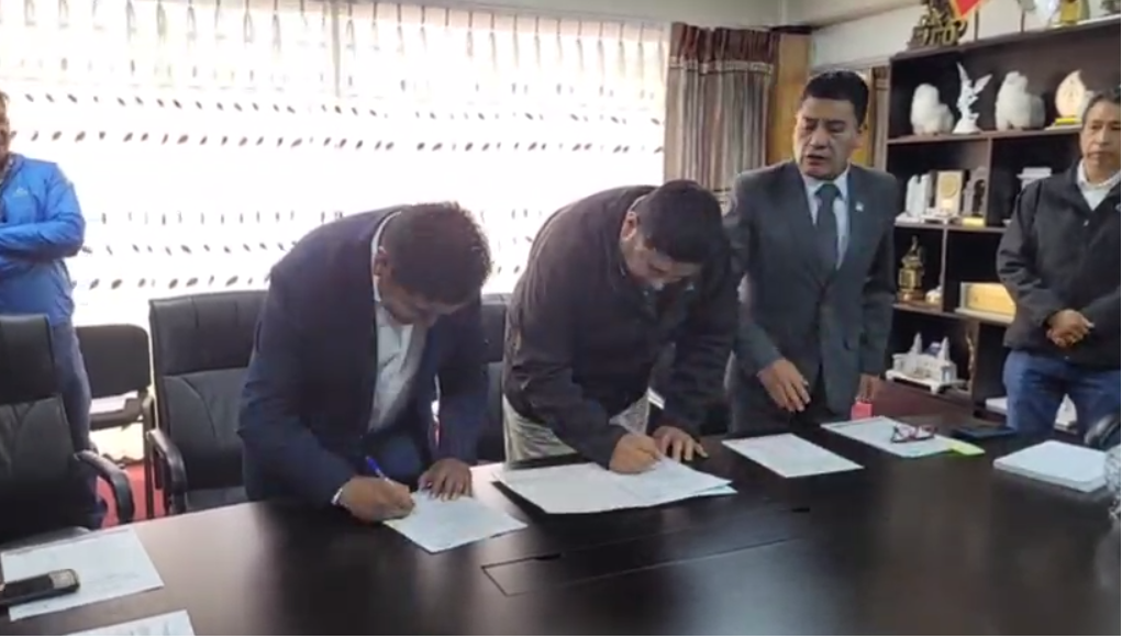 GORE PUNO Y FISE FIRMAN CONVENIO PARA MASIFICAR GAS NATURAL CON INVERSIÓN DE 100 MILLONES DE SOLES