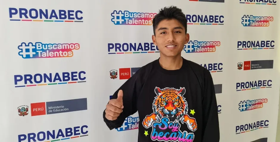 Joven de comunidad campesina que ocupó primer puesto de Beca 18 en Puno se queda a estudiar en instituto de su región